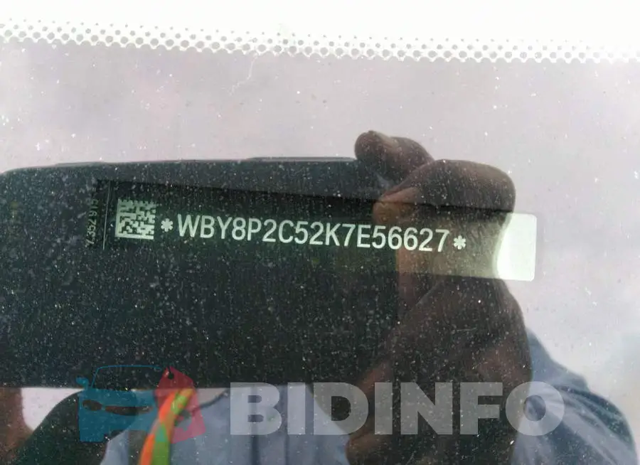 WBY8P2C52K7E56627 Photo# 9