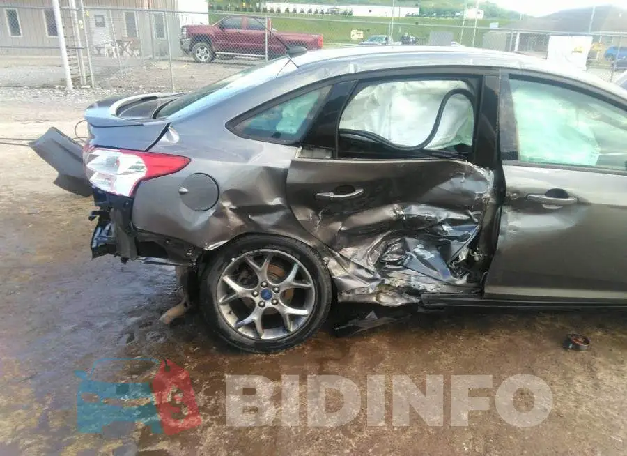 1FADP3F27EL331127 Photo# 6