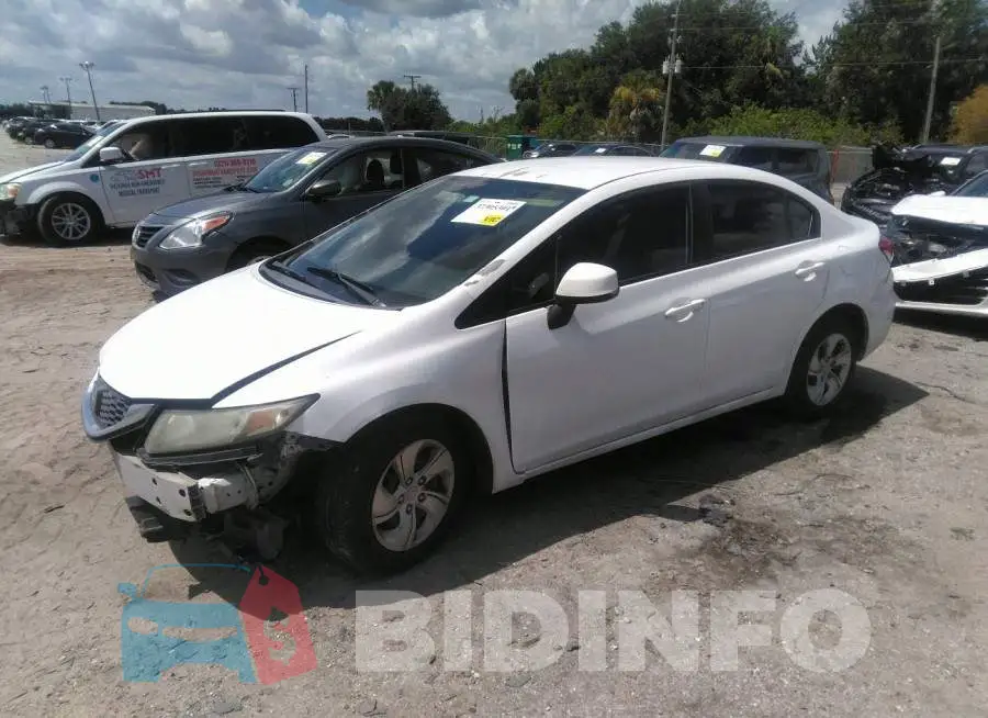 19XFB2F57DE048028 Photo# 2