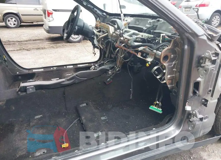 2C3CDZAT2FH843396 Photo# 5