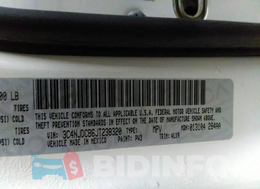 3C4NJDCB6JT238320 Photo# 9