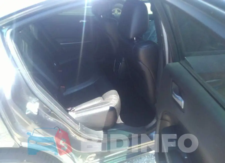 2C3CDXBG4KH711708 Photo# 8