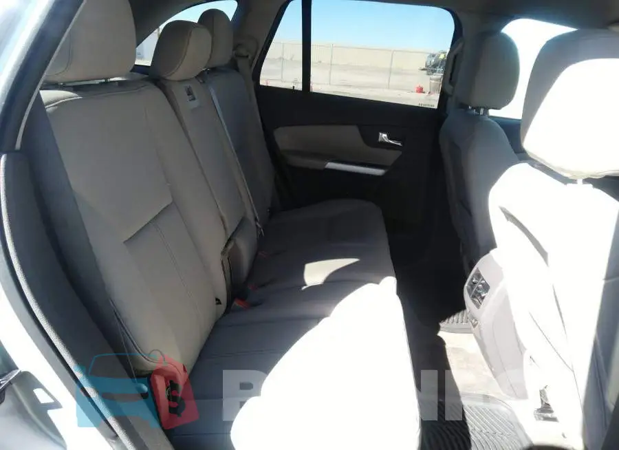 2FMDK3GC2DBA74615 Photo# 8