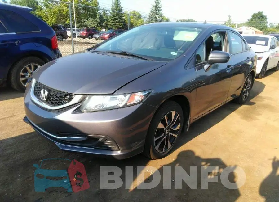 19XFB2F8XFE070117 Photo# 2