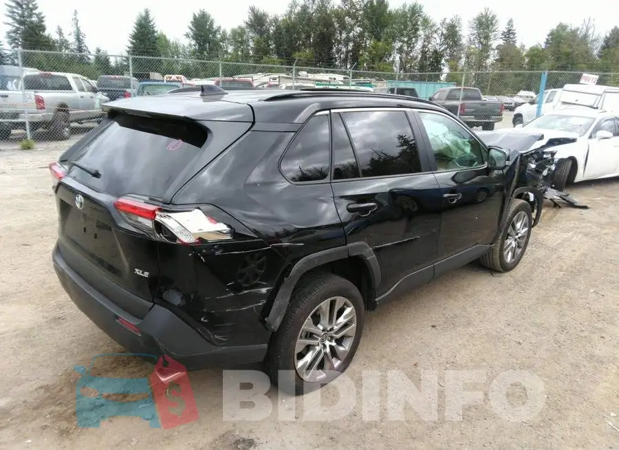 2T3C1RFV2NC208287 Photo# 4