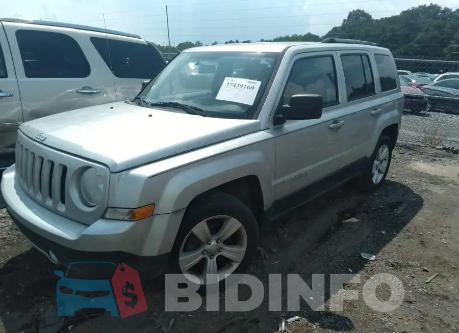 1C4NJPCB8DD177709 Photo# 2