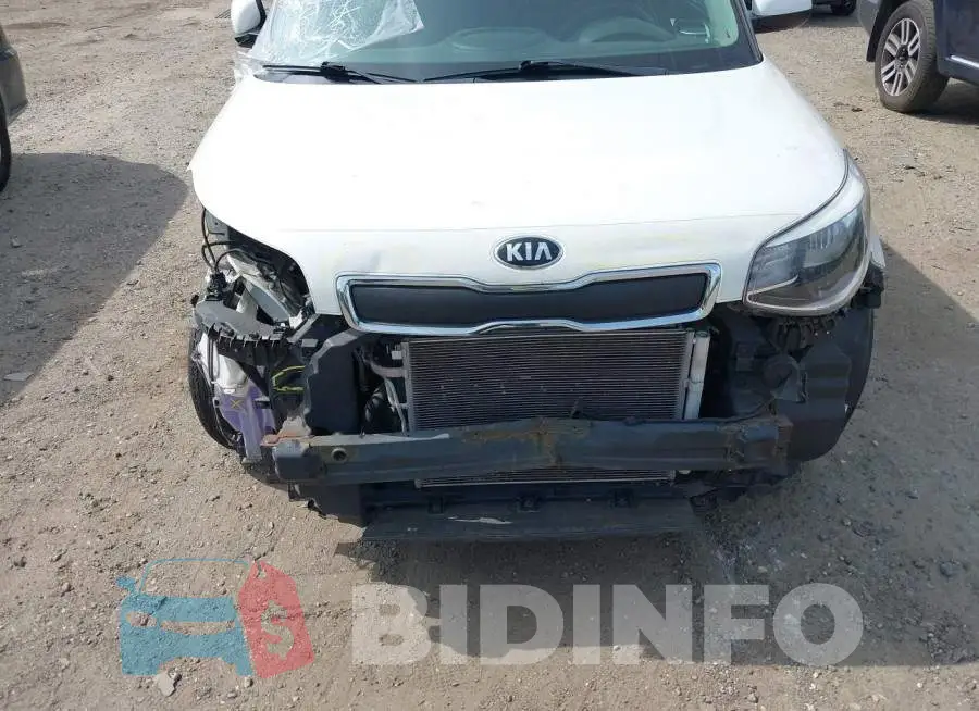 KNDJN2A2XF7149212 Photo# 6