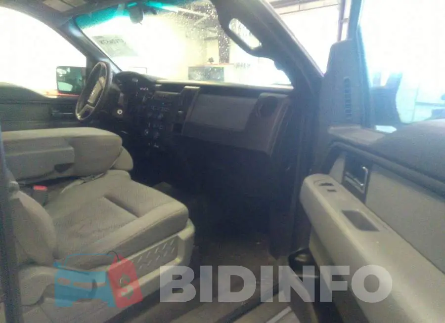 1FTMF1EF7DKD72318 Photo# 5