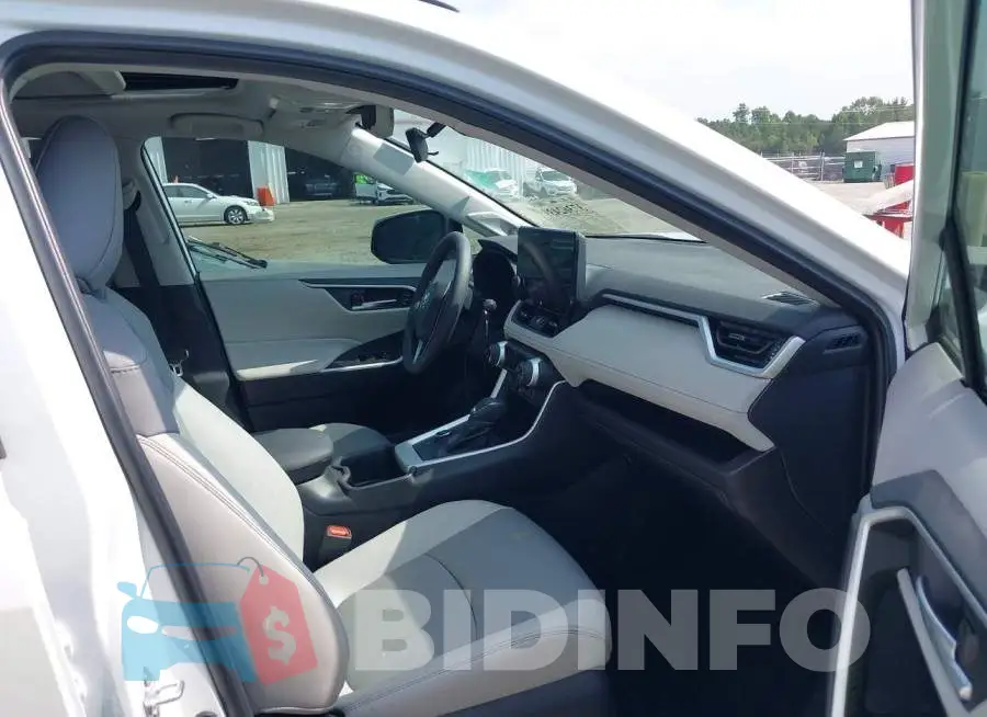 4T3B6RFV8PU121749 Photo# 5