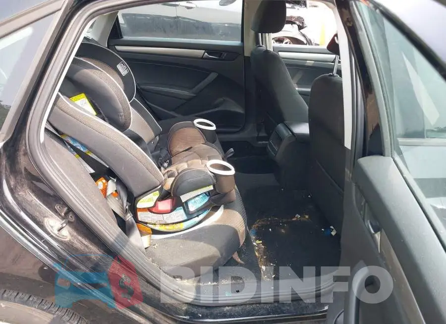 1VWAH7A3XDC057435 Photo# 8