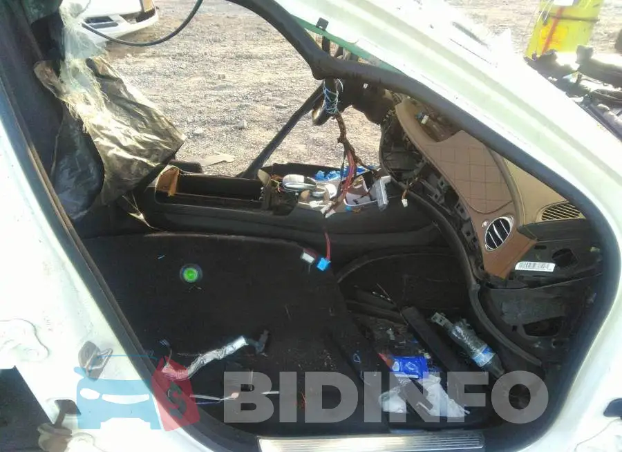 WDDUG8CB8FA158216 Photo# 5