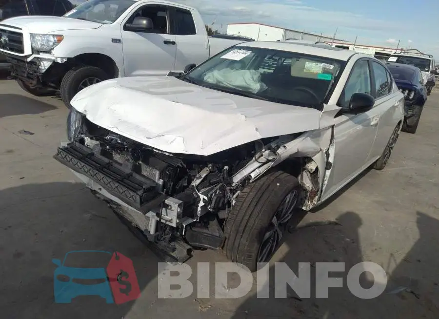 1N4BL4CV6KC140480 Photo# 2