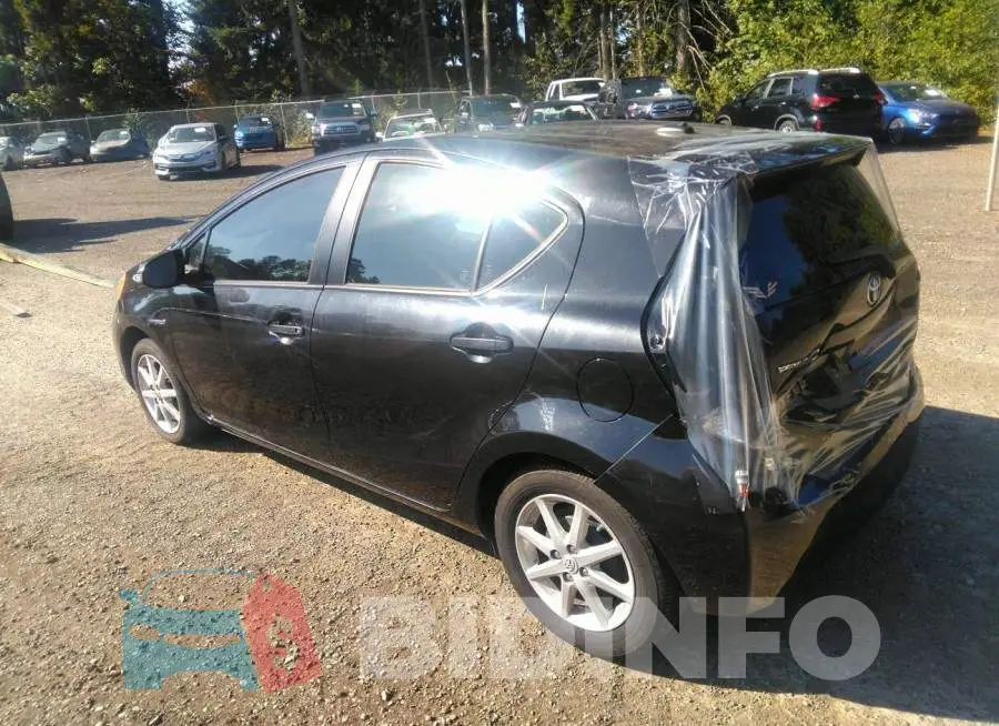 JTDKDTB38E1065458 Photo# 3
