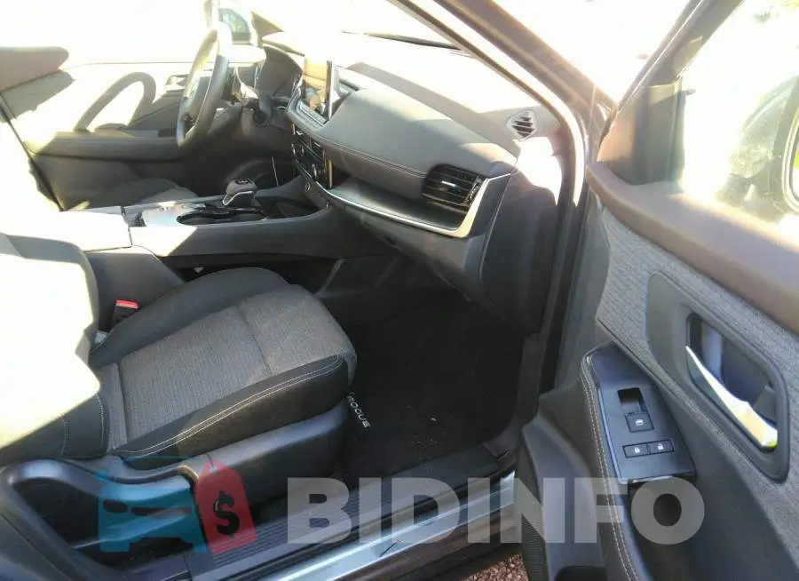 5N1BT3BA1NC708668 Photo# 5