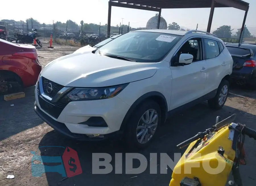 JN1BJ1BV4MW572327 Photo# 2