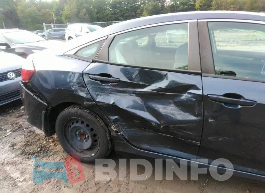 19XFC2F5XHE078613 Photo# 6