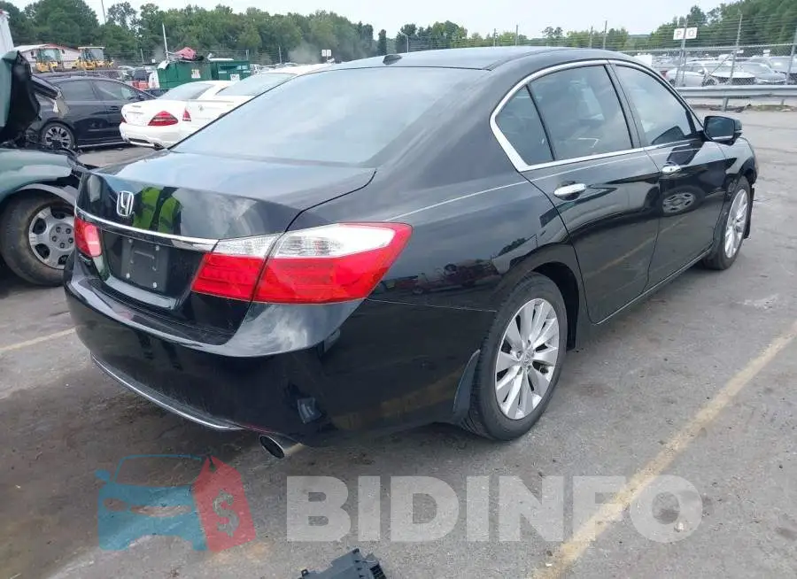 1HGCR2F88EA230688 Photo# 4