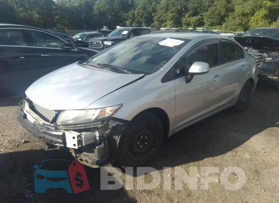 2HGFB2F53DH570712 Photo# 2