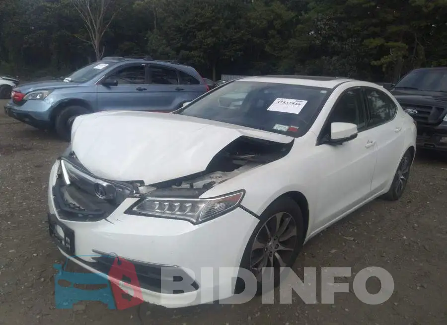 19UUB1F38FA024330 Photo# 6