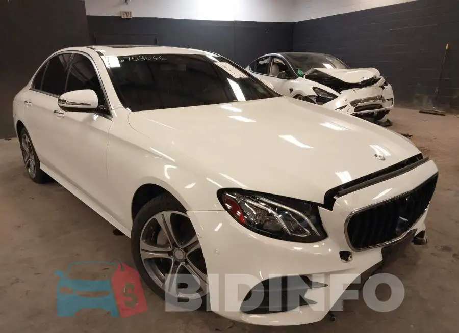 WDDZF4KBXHA163343 Photo# 1