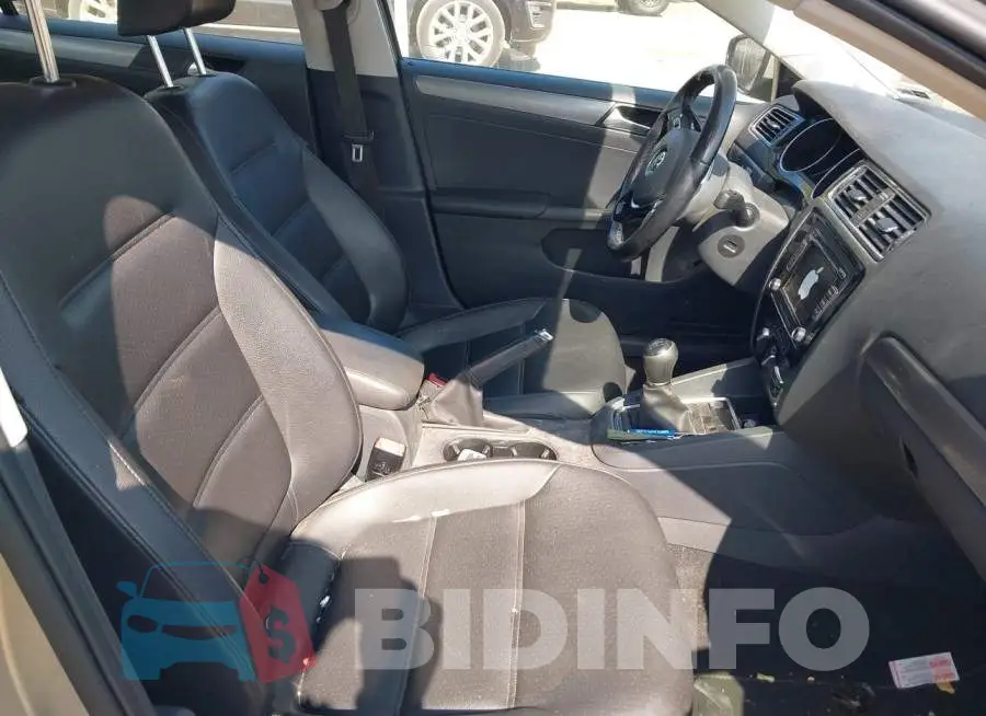 3VW3A7AJ5FM342251 Photo# 5