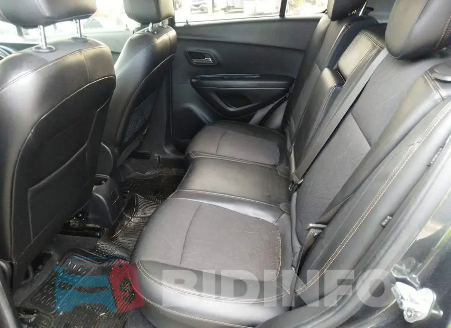KL7CJLSB1JB724843 Photo# 8