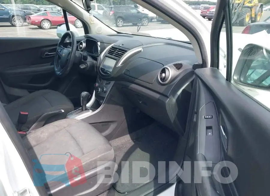 KL7CJLSB4FB215014 Photo# 5