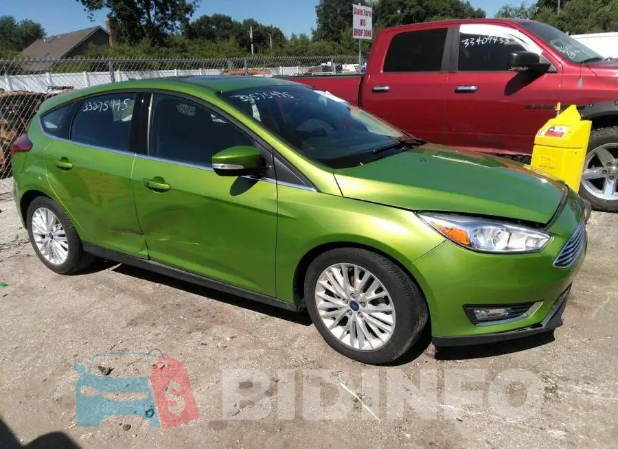 1FADP3N23JL271942 Photo# 1