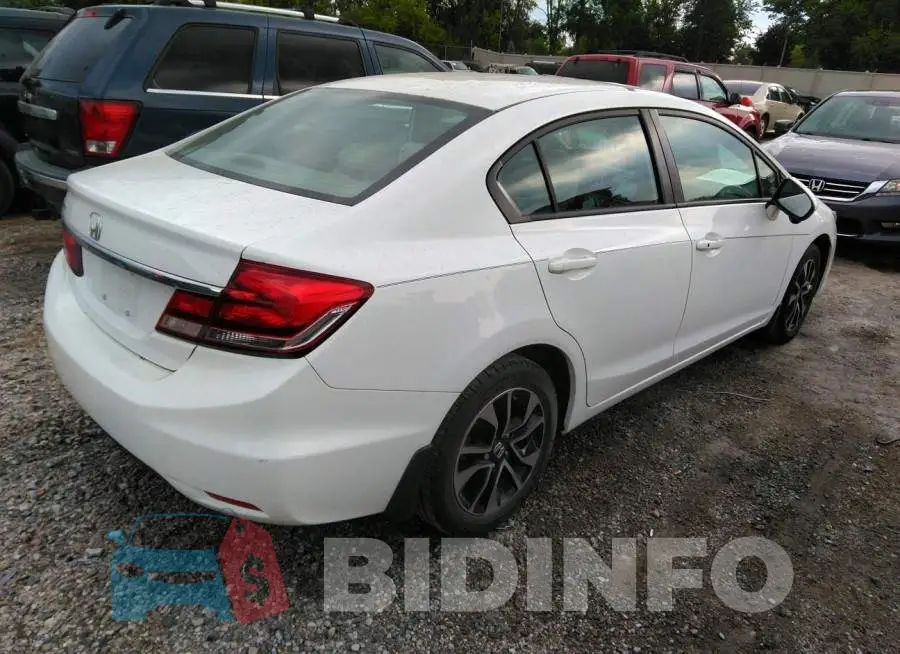 19XFB2F86FE025708 Photo# 4