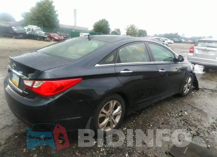 5NPEC4AC1DH661168 Photo# 4