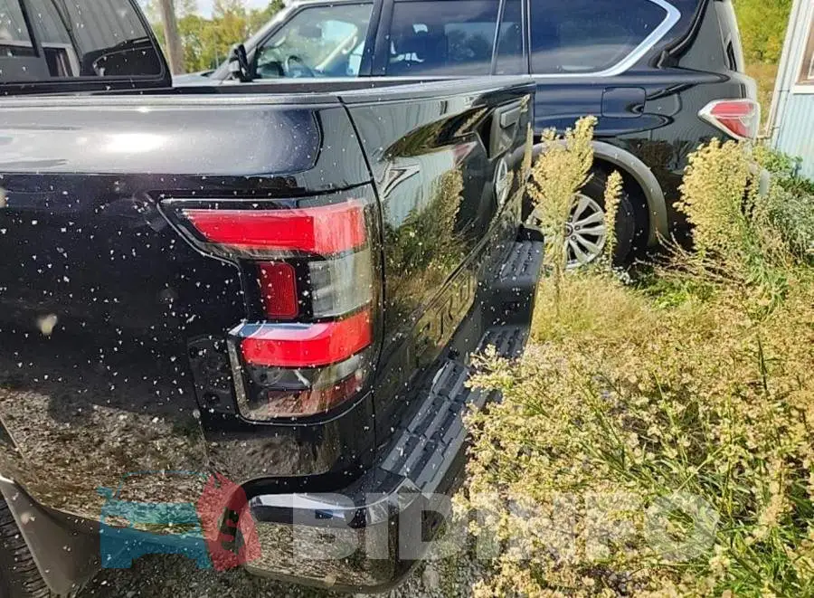 1N6ED1EK8NN652222 Photo# 3