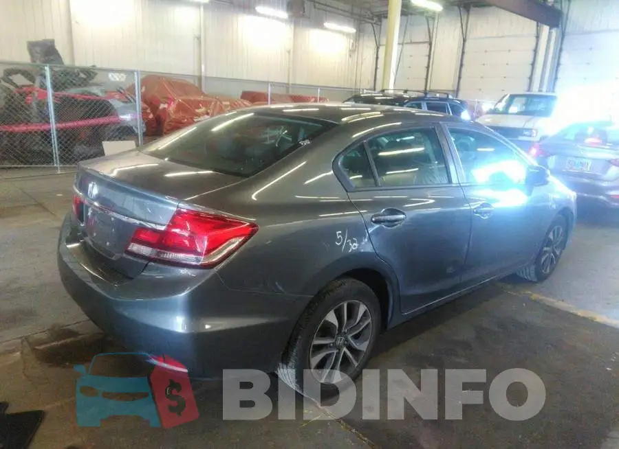 19XFB2F82DE233842 Photo# 4