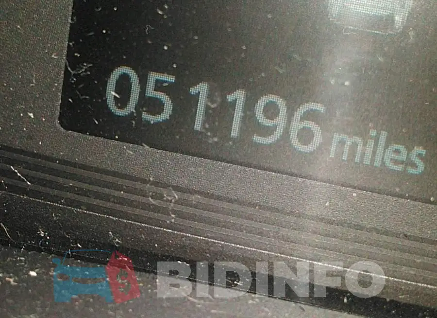 JA4AD3A33LJ000814 Photo# 7