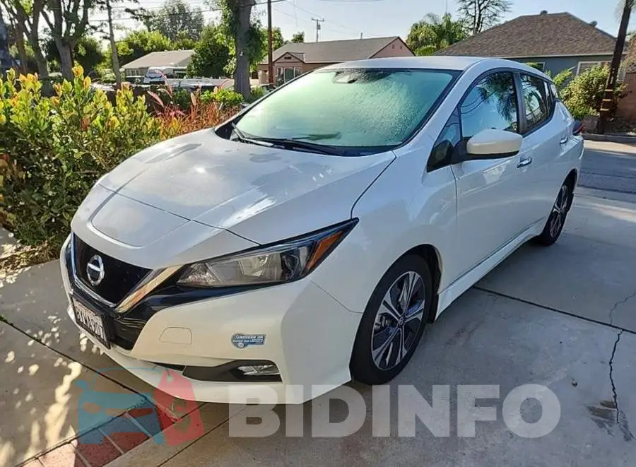 1N4AZ1CV4NC551292 Photo# 2