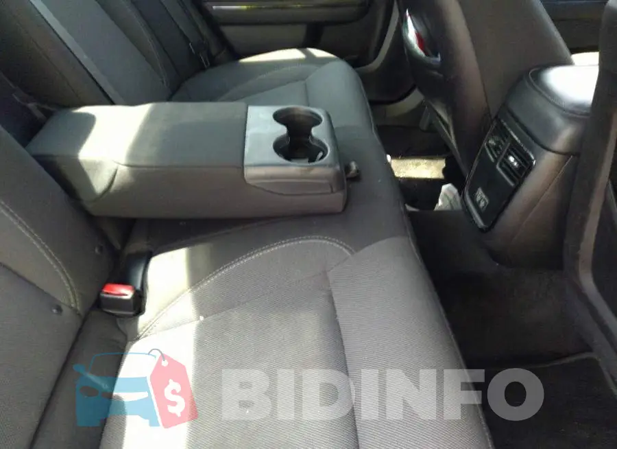 2C3CDXBG8JH186151 Photo# 8
