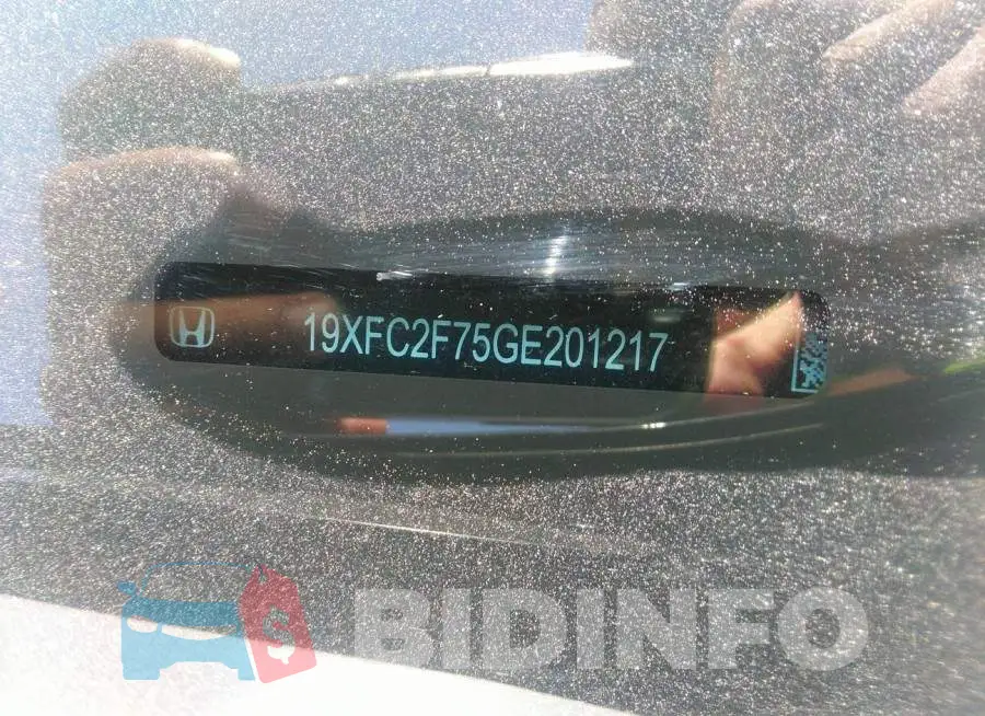 19XFC2F75GE201217 Photo# 9