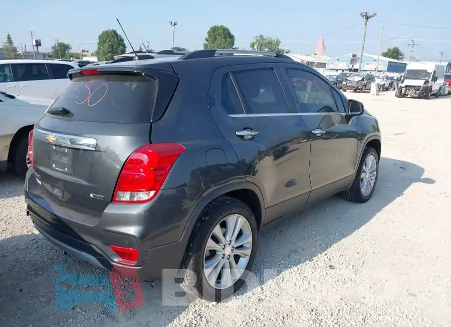 3GNCJRSB2JL245178 Photo# 4
