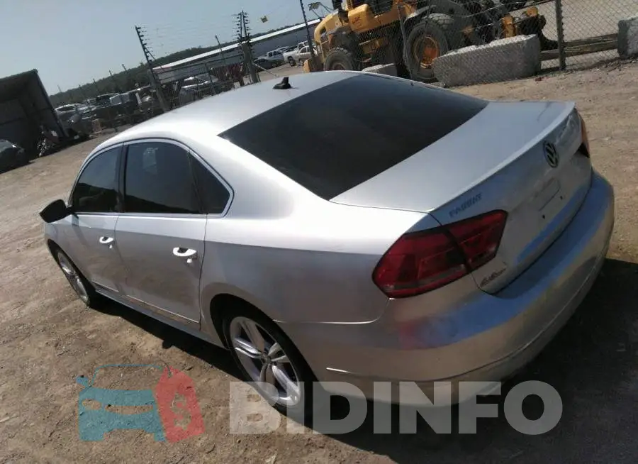 1VWBN7A3XEC001459 Photo# 3