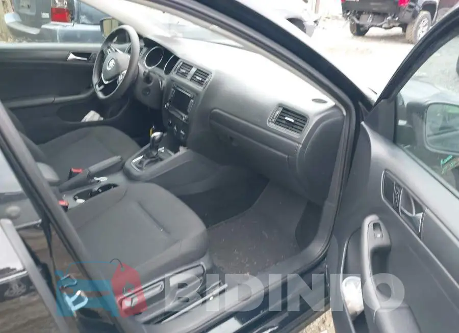 3VW2K7AJ2FM296421 Photo# 5