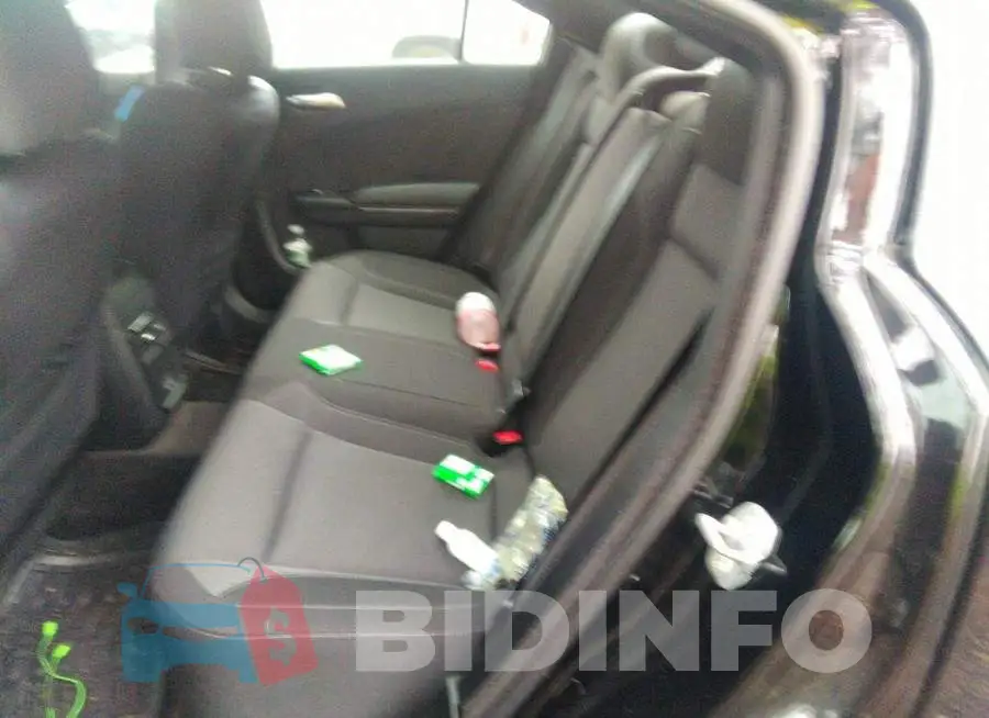 2C3CDXHG4HH643233 Photo# 8