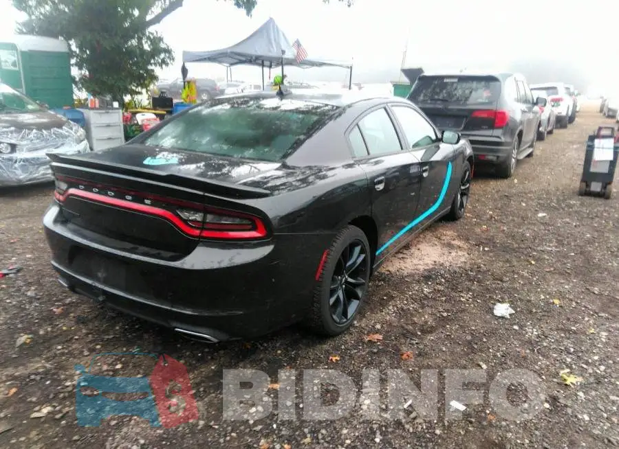 2C3CDXHG4HH643233 Photo# 4