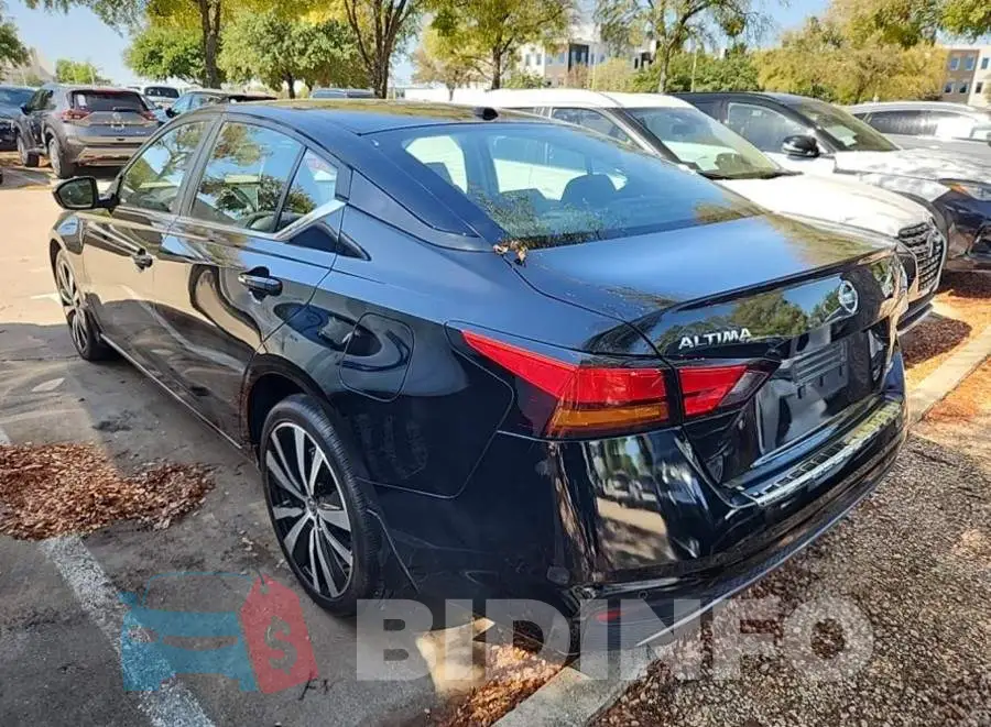 1N4BL4CW0NN373143 Photo# 3