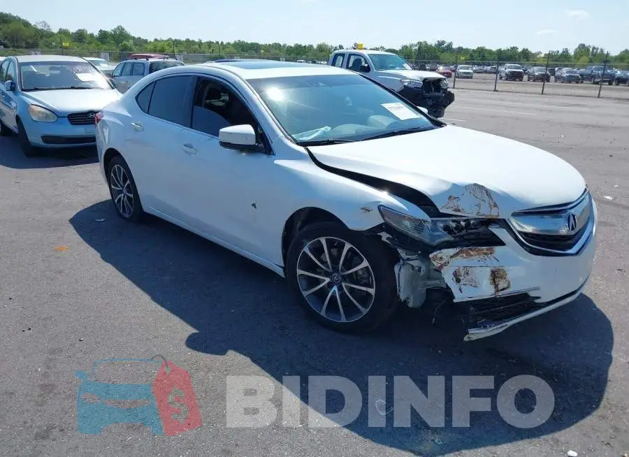 19UUB2F77FA023517 Photo# 1