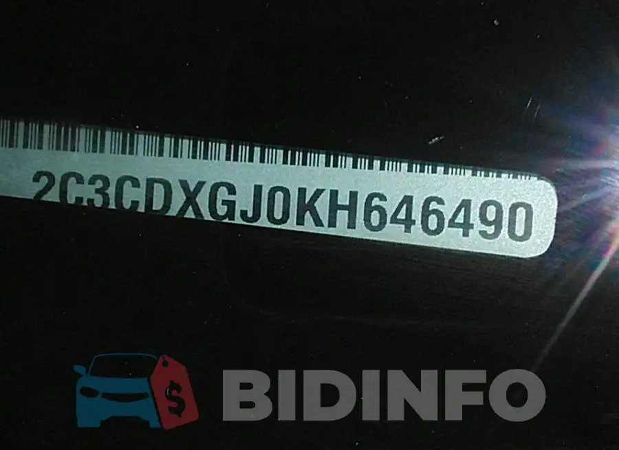 2C3CDXGJ0KH646490 Photo# 9