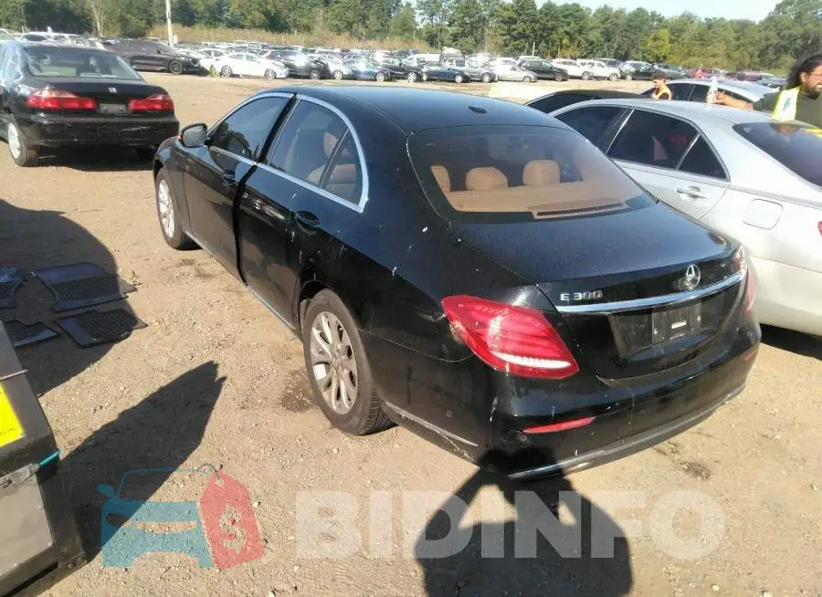 WDDZF4KB4HA065022 Photo# 3