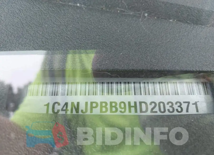 1C4NJPBB9HD203371 Photo# 9
