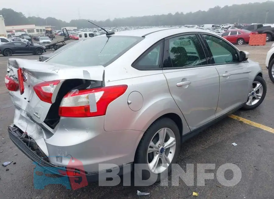 1FADP3F20EL157997 Photo# 4