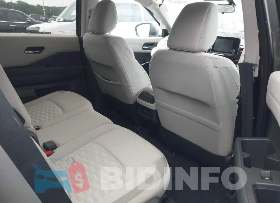 5N1DR3BC2NC219222 Photo# 8