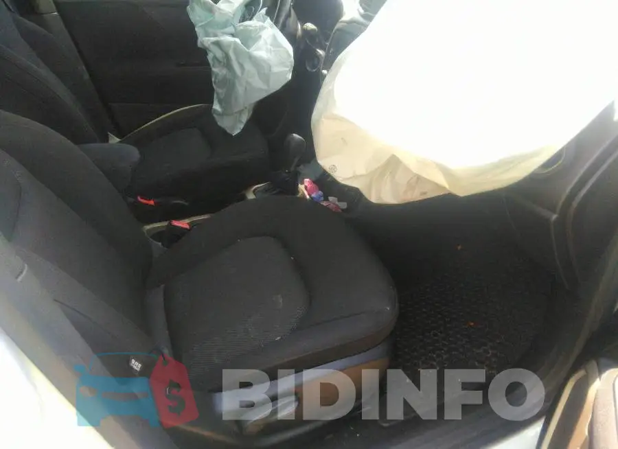 ZACCJBBB5HPG01575 Photo# 5