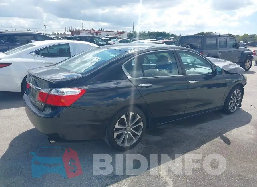 1HGCR2F58FA152873 Photo# 4
